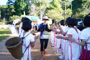 BIB: 3189
                            <button type="button" onclick="openModal(18993337)" class="btn btn-primary btn-sm float-right btn-popup" data-toggle="modal" data-target=".modal-high-quality">
                        <i class="fas fa-shopping-cart"></i> Add to Cart
                    </button>
                                            <button type="button" onclick="isThisMe(18993337, true)" class="btn btn-success btn-sm float-right btn-popup btn-isme hidden" data-toggle="tooltip" data-placement="bottom" title="นี่คือรูปของคุณใช่ไหม คลิกที่นี่เพื่อเอาเข้าอัลบั้ม">
                        <i class="fas fa-plus"></i> Add to album
                    </button>
                    <button type="button" onclick="isThisMe(18993337, false)" class="btn btn-warning btn-sm float-right btn-popup btn-isnotme hidden">
                        <i class="fas fa-ban"></i> Remove from album
                    </button>